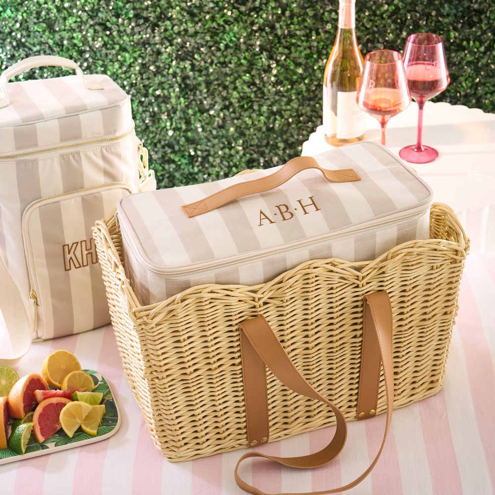 scalloped wicker insulated picnic basket z